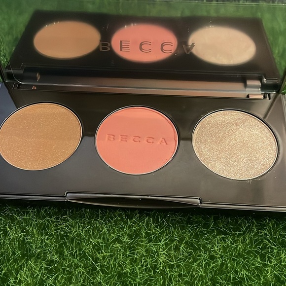Becca Sunchased Palette - Ipanema Sunset, Apricot Blossom, Opal - Picture 3 of 5